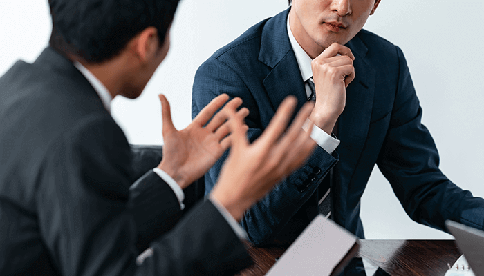 ボトムアップとは｜意味やトップダウンとの違い、会社での活用事例などを解説