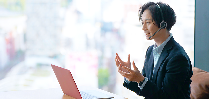 ノンバーバルコミュニケーションとは？心理学に基づく効果とビジネスへの活用