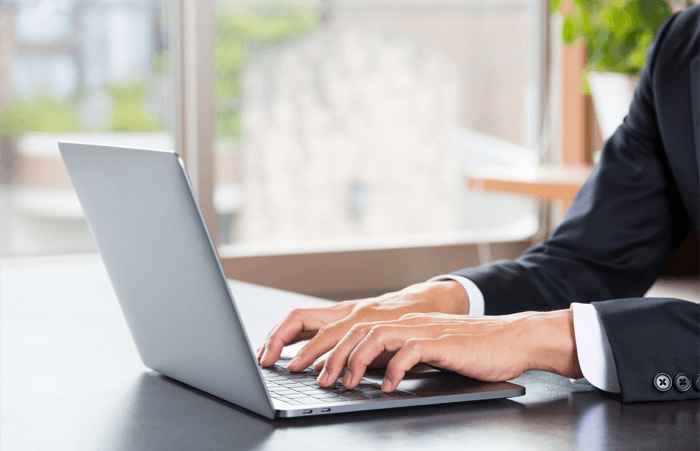 ビジネスメール返信のマナーとは?お礼や了解、書き出しなどの具体的な例文付きで解説