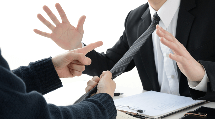 カスタマーハラスメント(カスハラ)とは?厚生労働省の定義と法改正、企業の対応