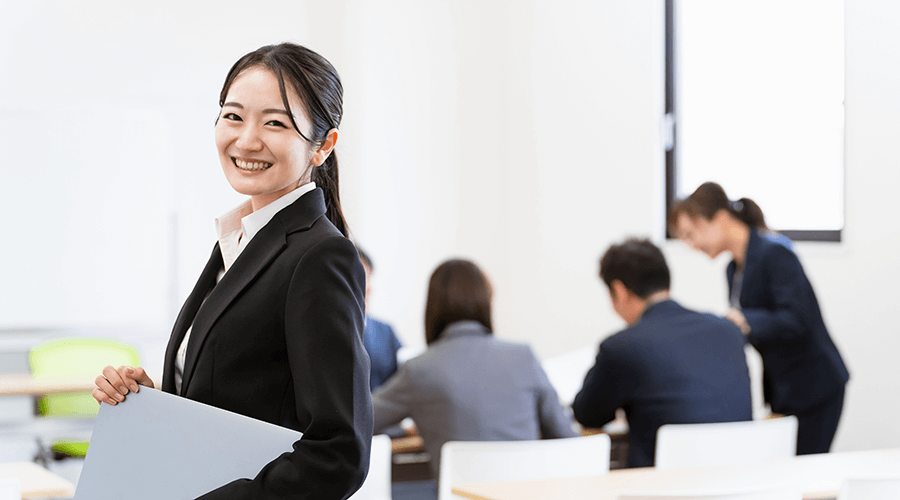 コラム『新入社員研修とは？目的、期間、実施内容とカリキュラム作成のポイント』｜人材育成・教育研修